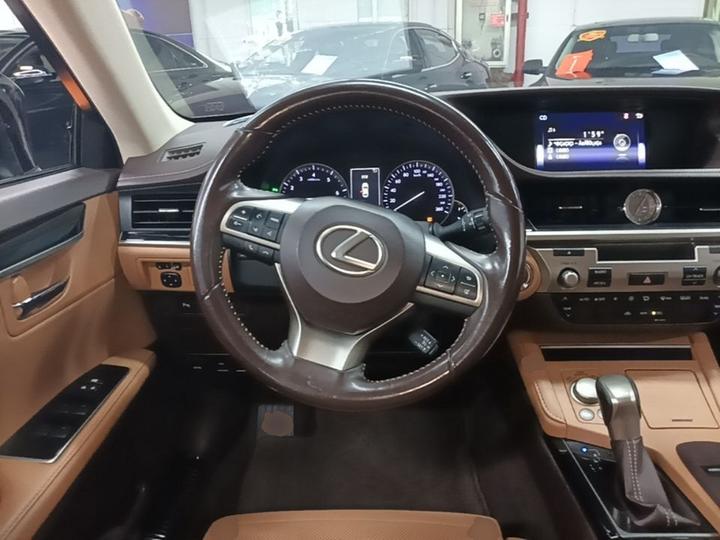 ES 2015 200 Elite photo 6