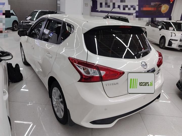 Tiida 2016 1.6L CVT photo 4