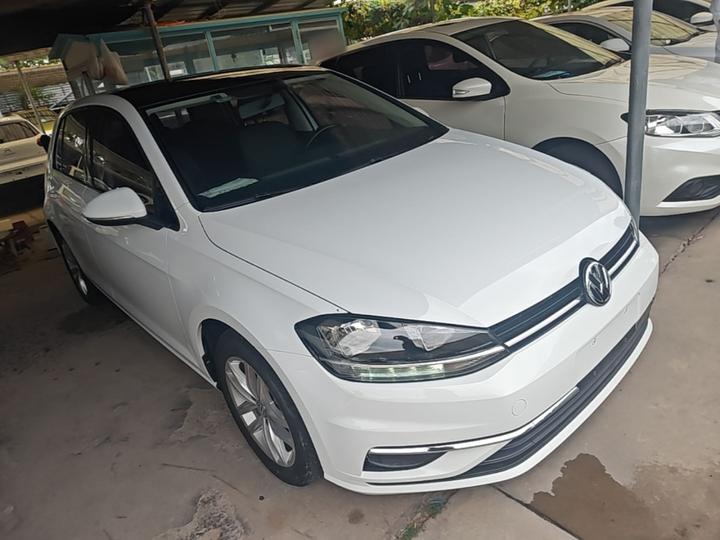 Golf 2018 230TSI AT Comfort photo 3