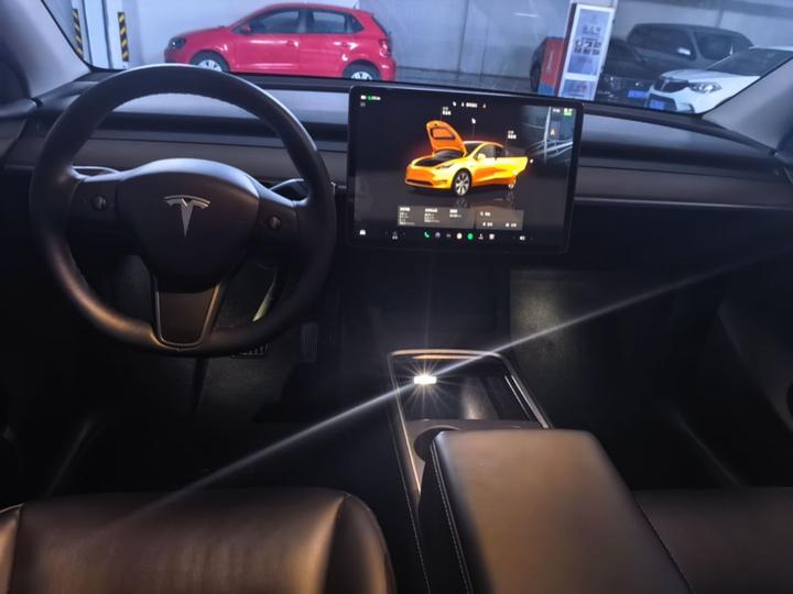 Model Y 2022 RWD photo 6