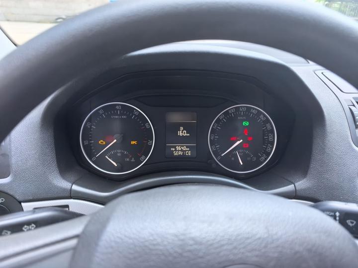 Octavia 2014 1.6L AT photo 4
