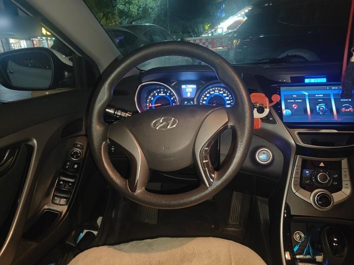 Elantra 2015 1.6L AT Leading photo 7