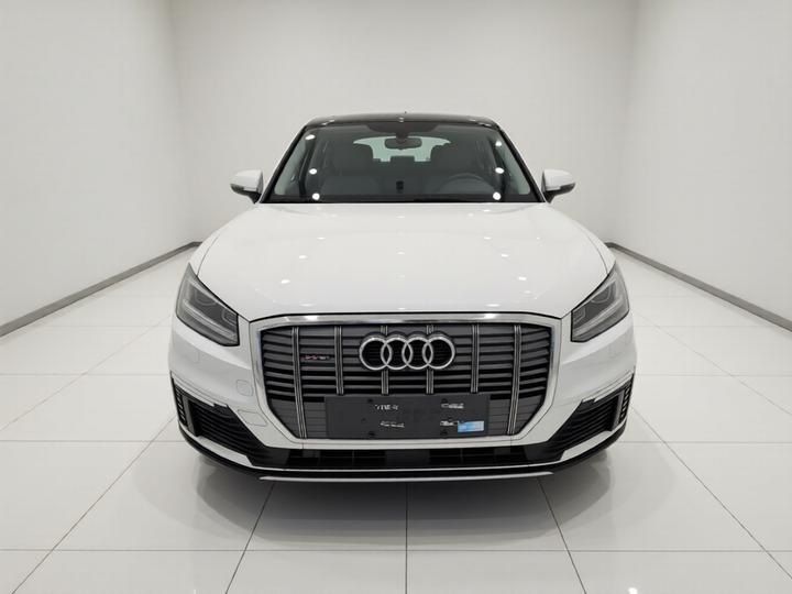 Q2L e-tron 2019 Q2L e-tron EV photo 2