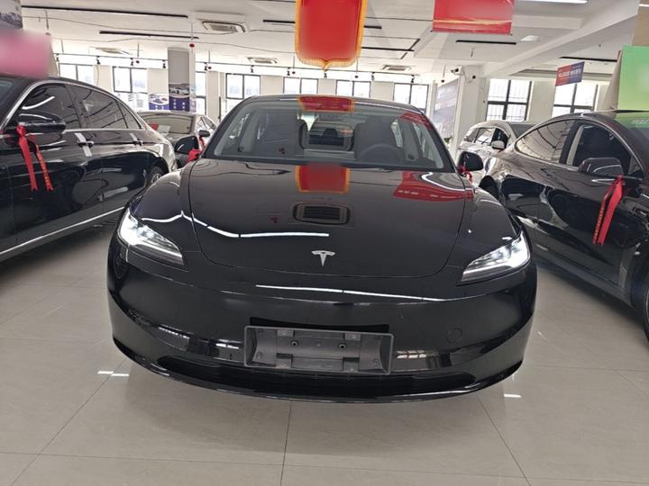 Model 3 2025 RWD photo 2