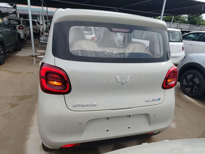 Hongguang MINIEV 2025 4th Gen 4-Door Advanced photo 3