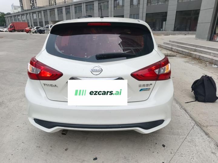 Tiida 2016 1.6L CVT photo 5