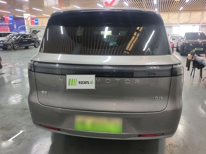 Leapmotor D19 2026 EV 720 Smart Premium 6-Seater photo 5