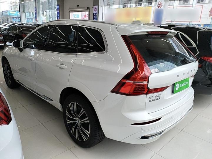 XC60 2022 B5 AWD Luxury photo 4