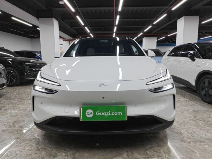 L60 2024 60kWh RWD photo 2