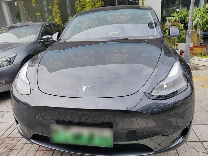 Model Y 2024 RWD photo 2