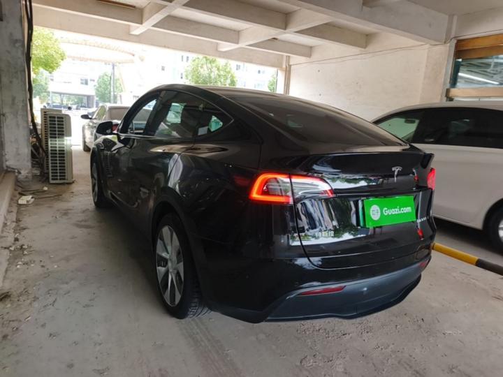 Model Y 2022 Facelift RWD photo 4