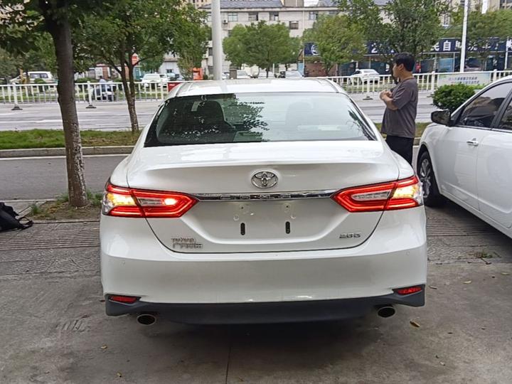 Camry 2018 2.0G Luxury photo 3