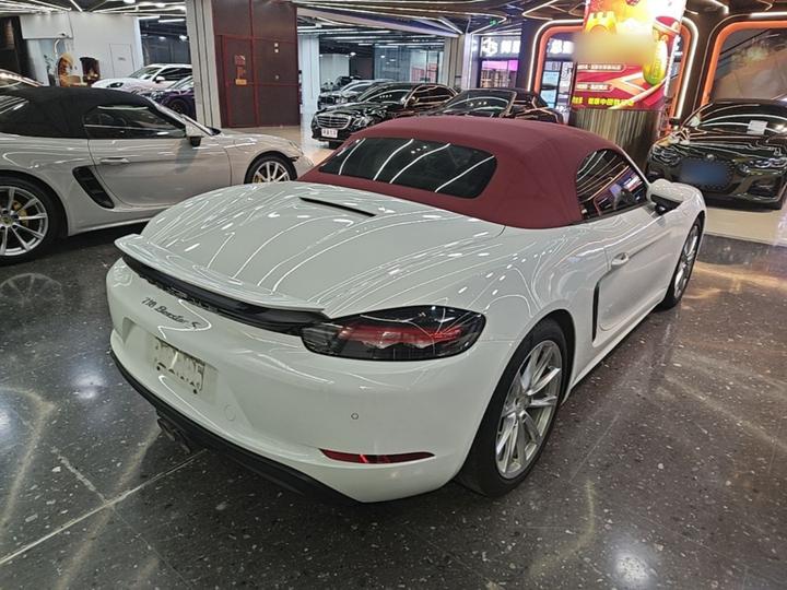 718 2020 Boxster 2.0T photo 6