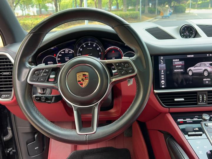 2019 Cayenne 3.0T photo 6
