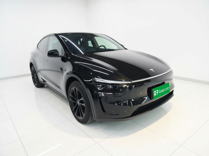 Model Y 2025 RWD photo 3
