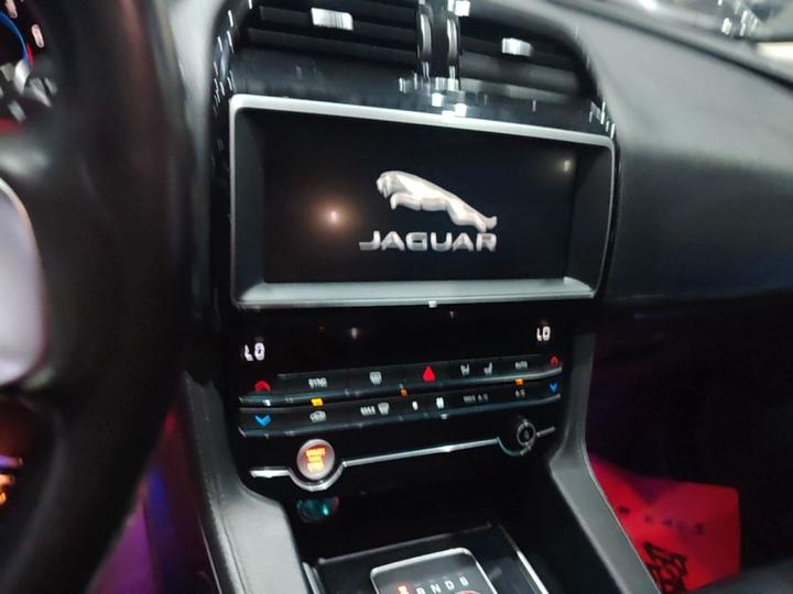 F-PACE 2020 2.0T Exclusive photo 4