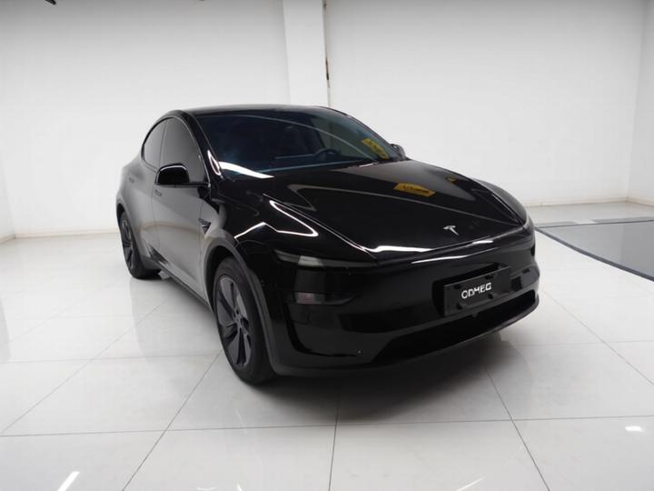 Model Y 2025 RWD photo 3