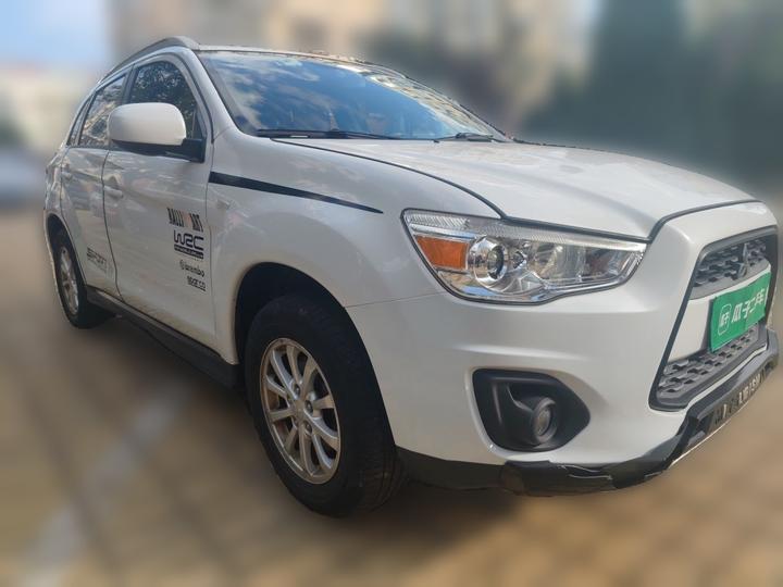 ASX 2013 2.0L MT RWD Comfort photo 3
