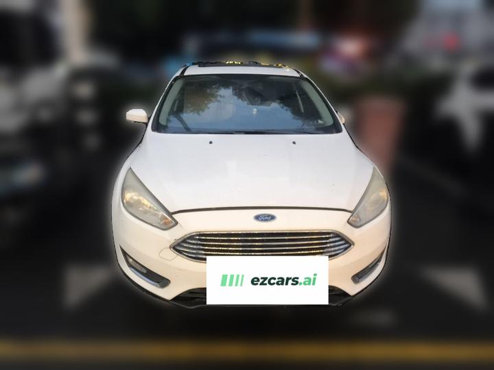 Focus 2015 Sedan 1.6L MT photo 2