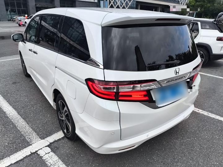 Odyssey 2015 Facelift 2.4L Smart photo 4