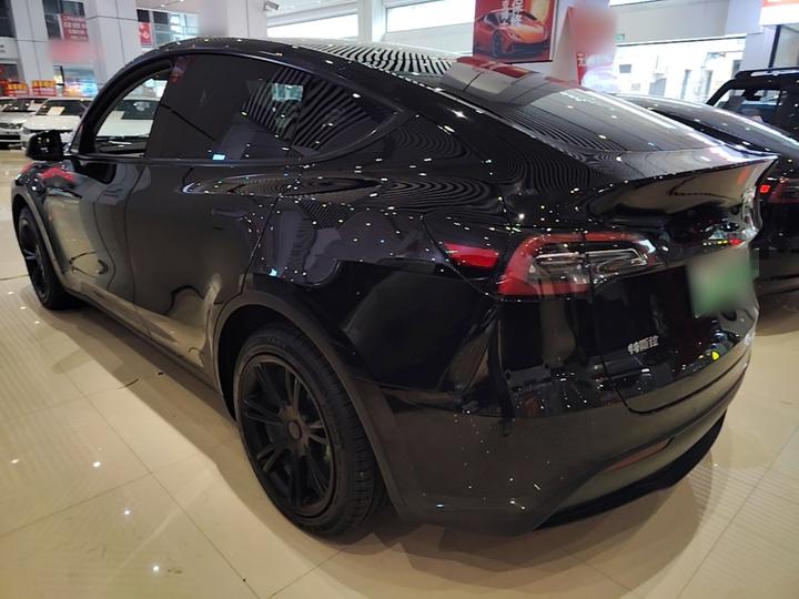 Model Y 2022 RWD photo 4
