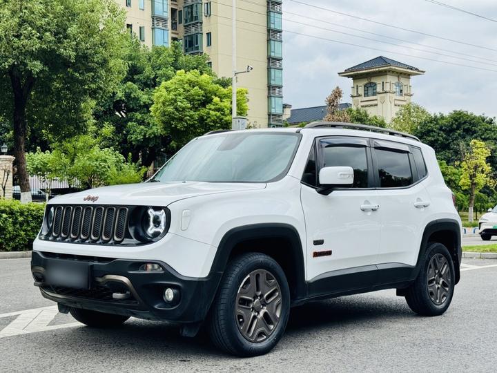 Renegade 2016 2.0L AT AWD 75 Tribute