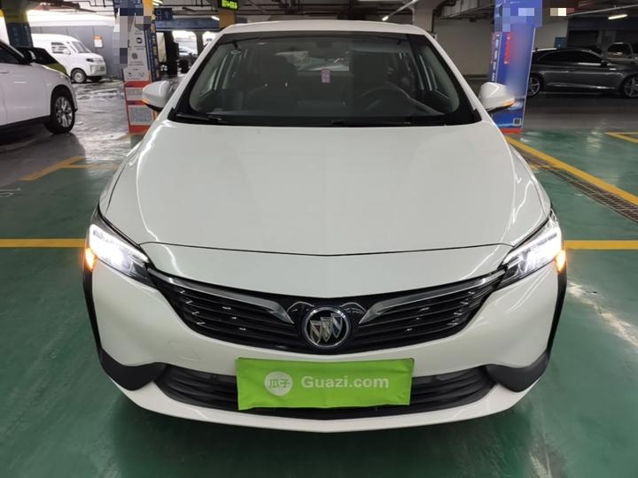 6 2022 PHEV Fashion photo 2
