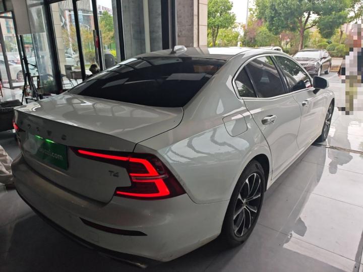 S60 2021 T4 Luxury photo 6