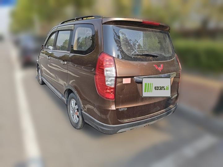 Wuling Hongguang 2014 1.5L S Comfort photo 4