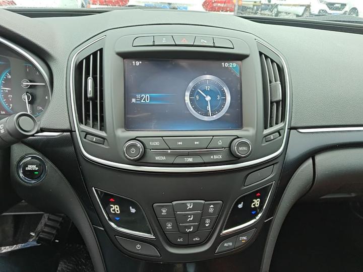 Regal 2015 1.6T Elite Tech photo 8