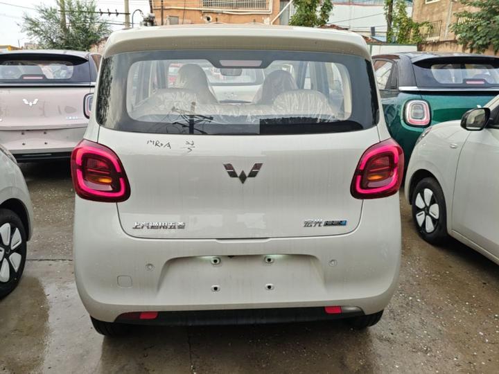 Hongguang MINIEV 2025 4th Gen 4-Door Advanced photo 3