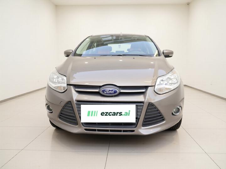 Focus 2012 Sedan 1.6L AT photo 2