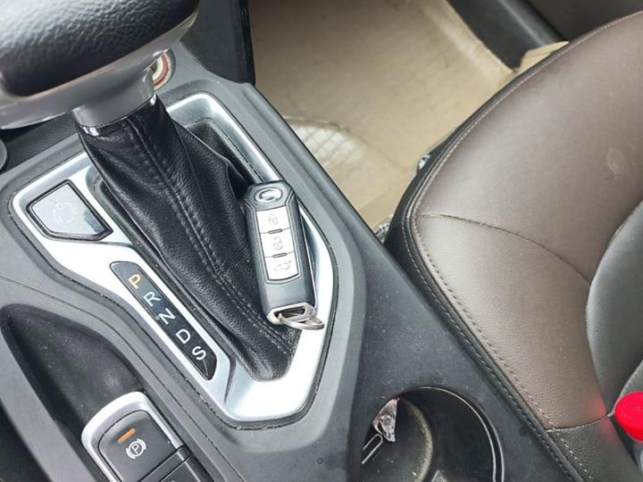 GAC Trumpchi GS4 2016 235T G-DCT Elite photo 8
