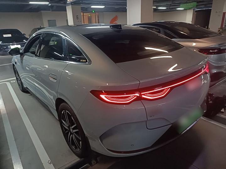 Qin L 2025 EV 545KM Excellence photo 4