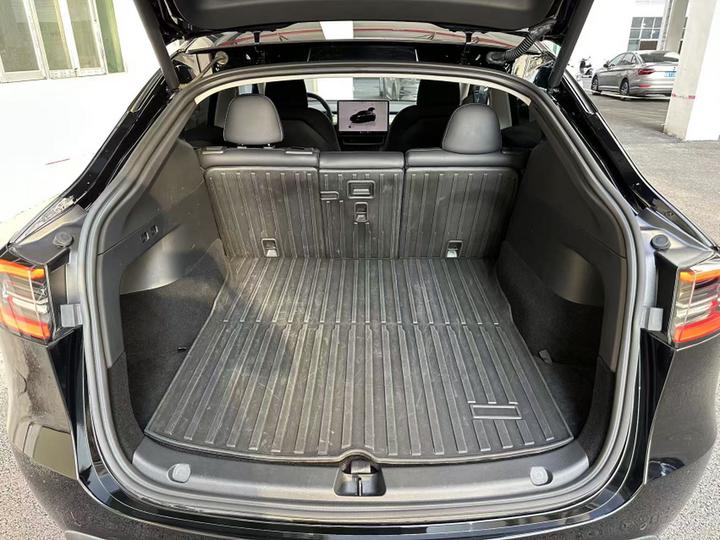 Model Y 2022 RWD photo 8