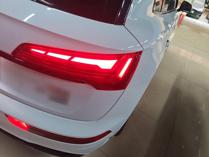 Q5L 2024 40 TFSI Luxury Dynamic photo 7