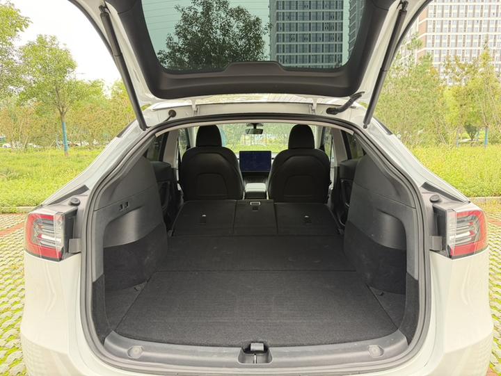 Model Y 2022 Facelift Long Range AWD photo 8