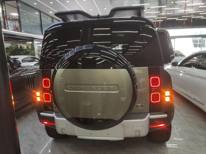 Defender 2024 110 3.0T P400 Special photo 3
