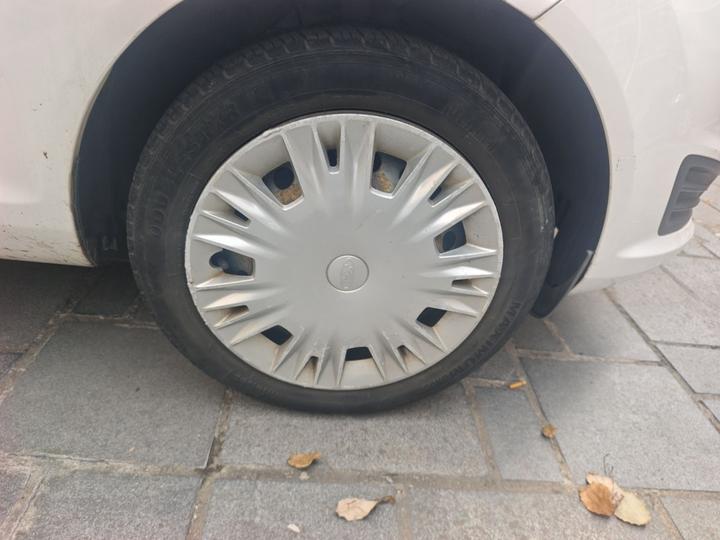 2013 Sedan 1.5L MT photo 8