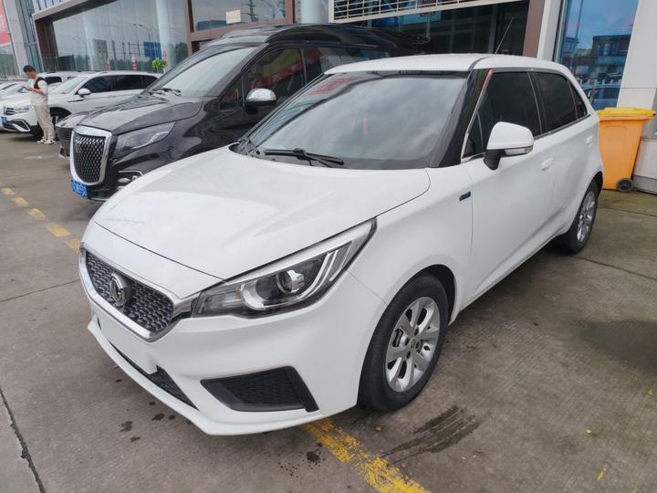 3 2017 1.5L AT Connected Elite