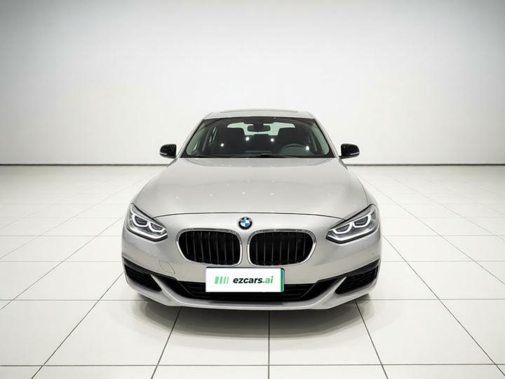 1 Series 2018 Facelift 118i Sport photo 2