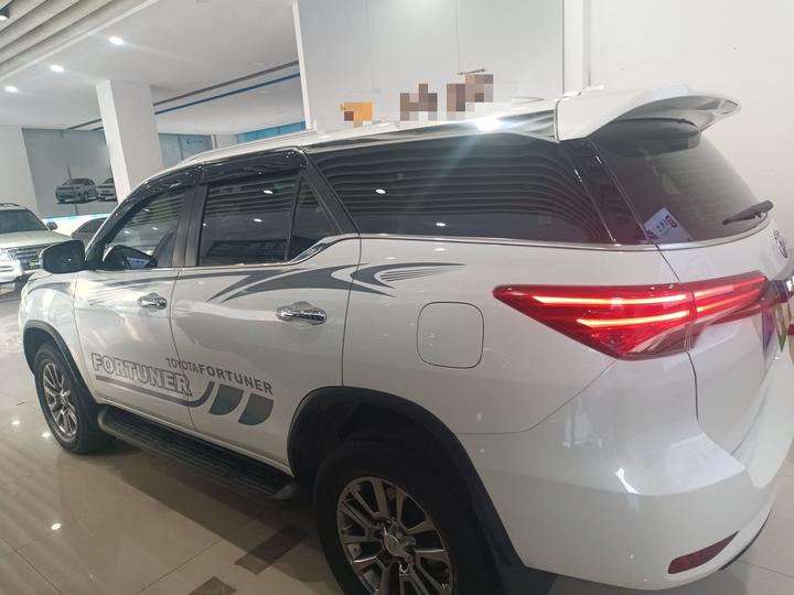 Fortuner 2016 2.7L photo 3