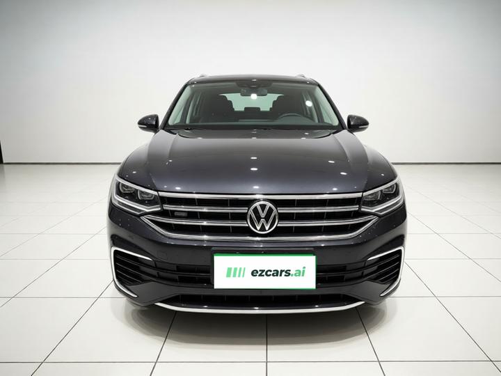Tiguan L 2022 330TSI AT RWD R-Line photo 2