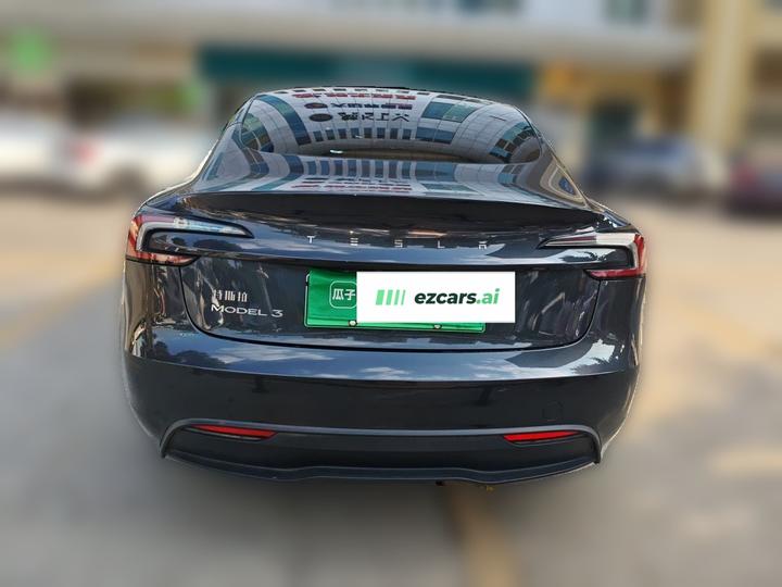 Model 3 2023 RWD photo 5