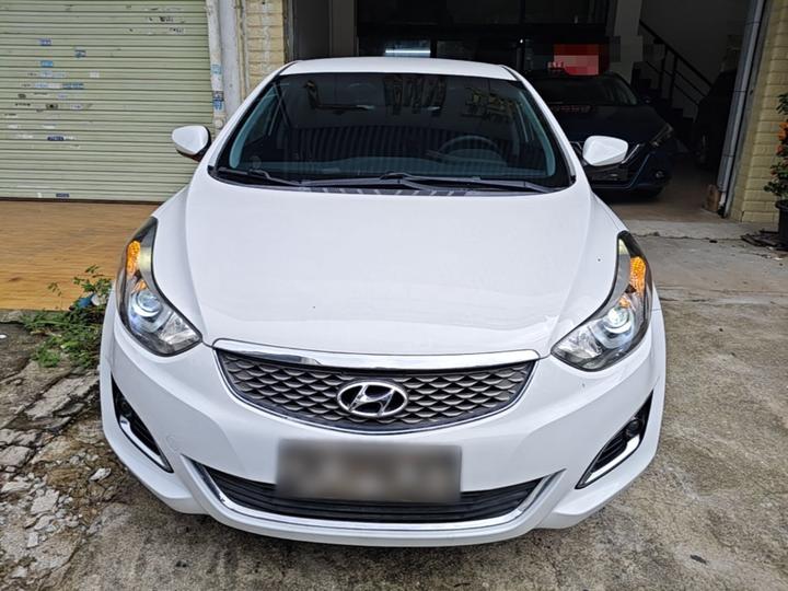 Elantra 2016 1.6L AT Smart photo 2