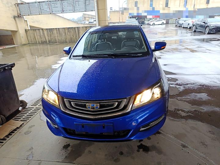 Emgrand 2017 Sedan 1.5L MT photo 2