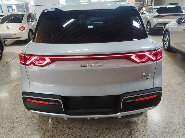 Yuan UP 2025 ADAS 401KM photo 3