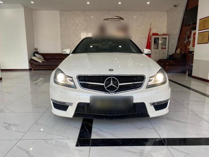 C-ClassAMG 2012 AMG C 63 Coupe Dynamic photo 2