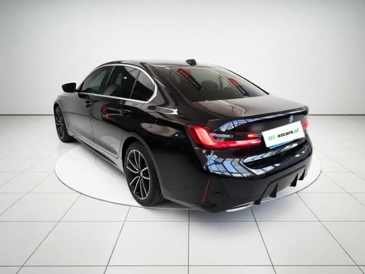 3 Series 2026 325Li M Sport Package photo 4