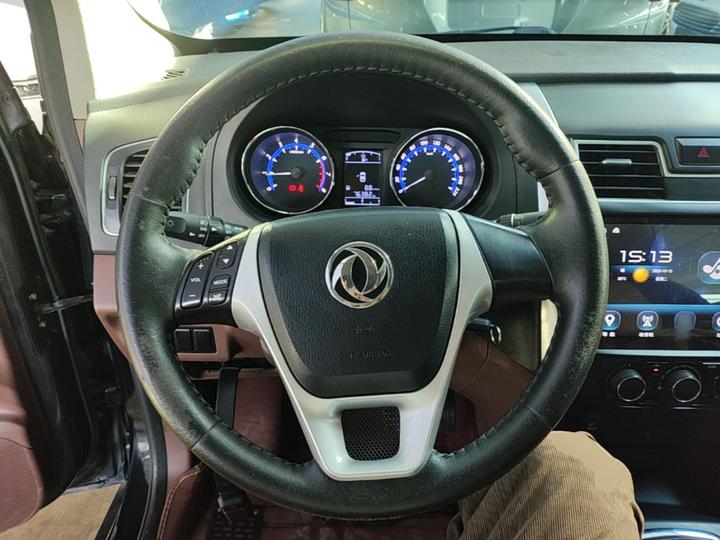 Forthing SX6 2016 1.6L MT Luxury photo 2